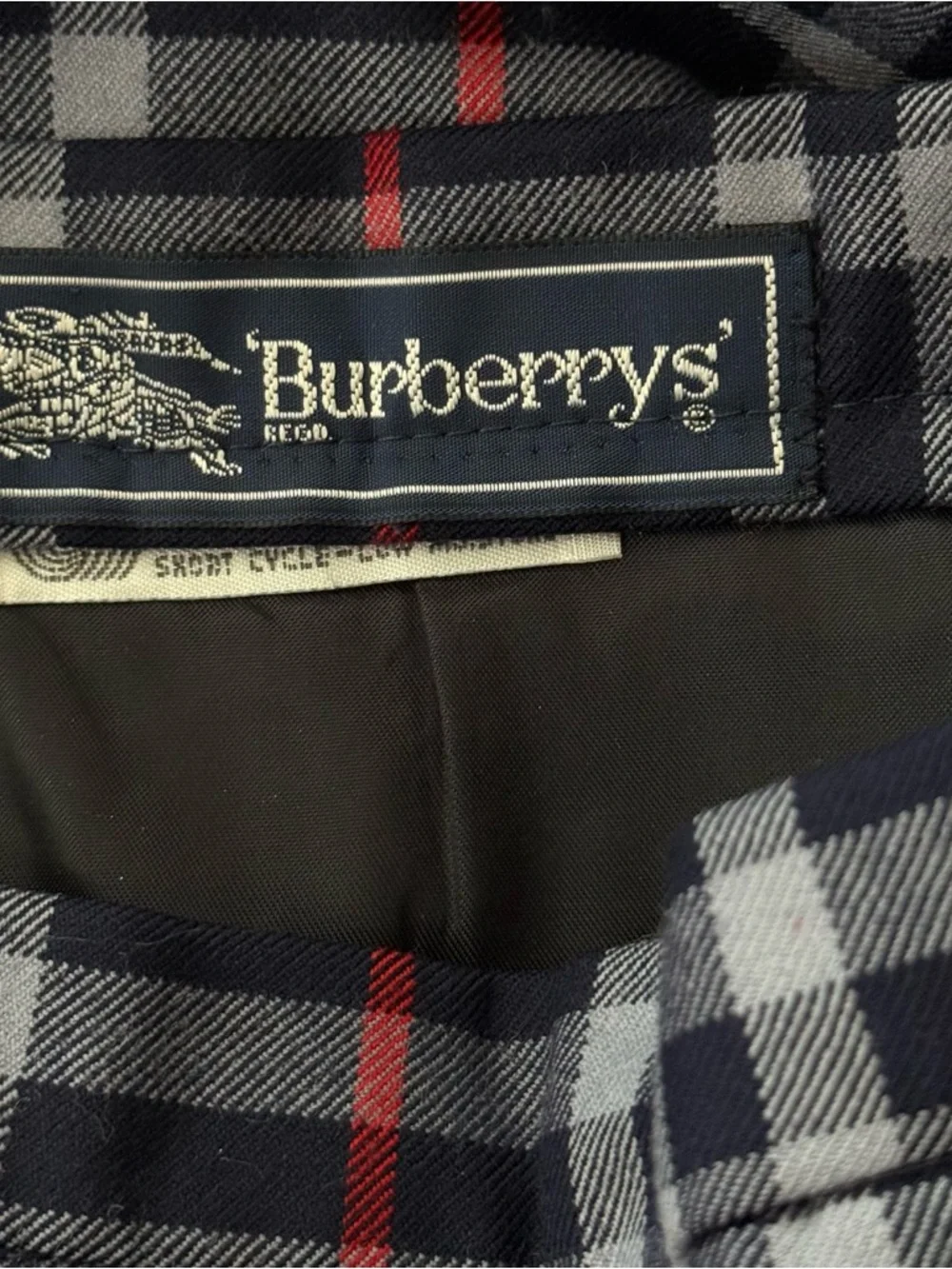 Vintage Burberrys Plaid Skater Skirt Size 10 Black Gray Red Preppy Y2K Chic - Picture 4 of 9